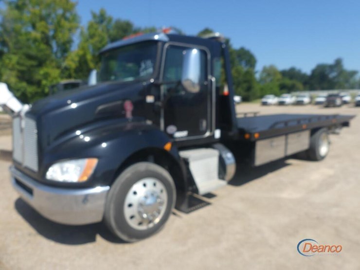 2018-kenworth-t270-image-1