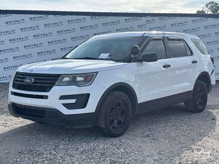2017-ford-explorer-image-1