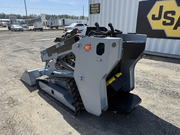 2026-sdlanch-ssl1200-mini-compact-track-loader-image-6