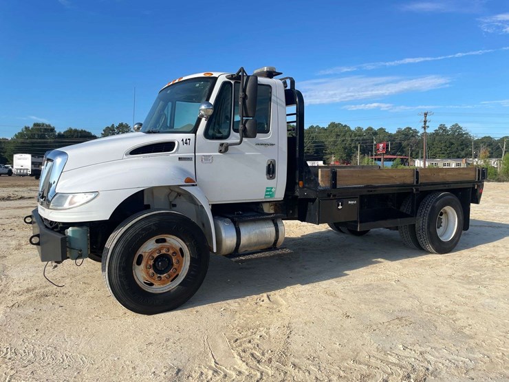2013-international-durastar-4400-image-1