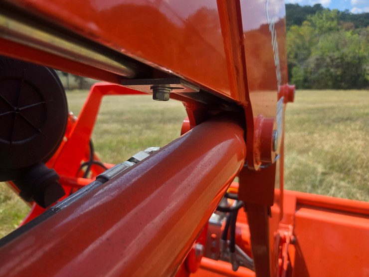 kubota-m6-111-image-95