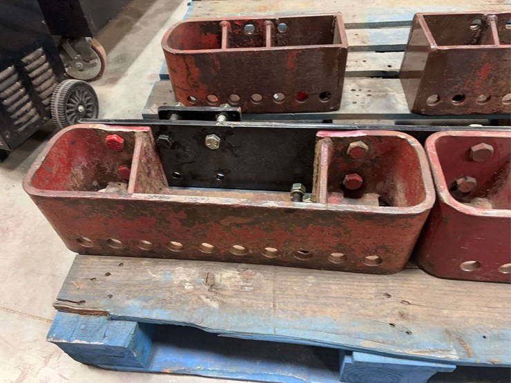 (3)-tractor-pulling-suitcase-weight-brackets-image-10