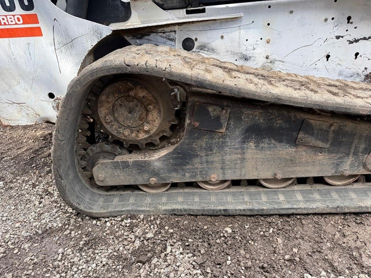 2004-bobcat-t300-image-13