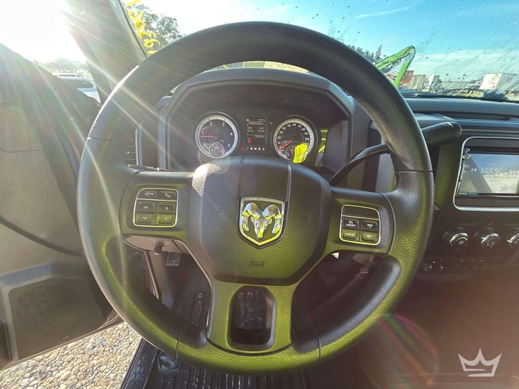 2015-dodge-2500-image-13