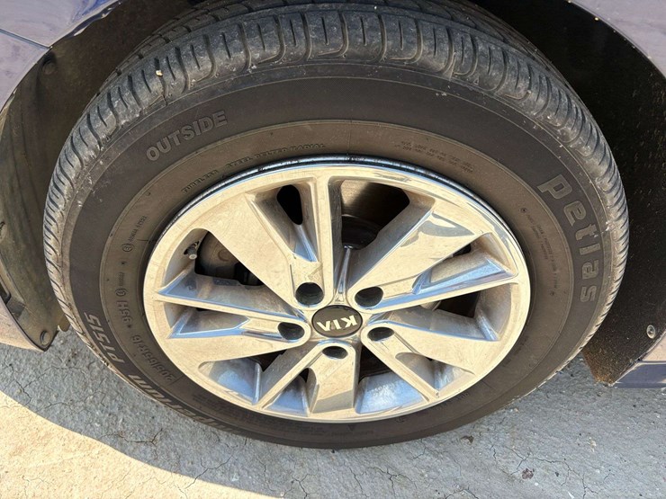 2018-kia-optima-4-door-sedan-(165,266-miles)-image-7