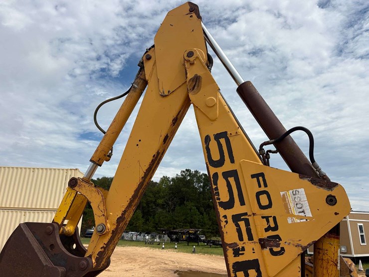 new-holland-555e-image-34