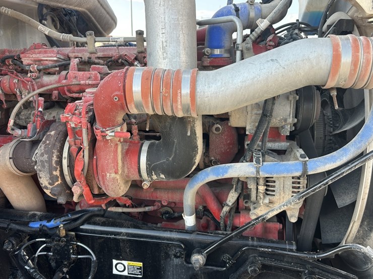 2015-peterbilt-367-image-25