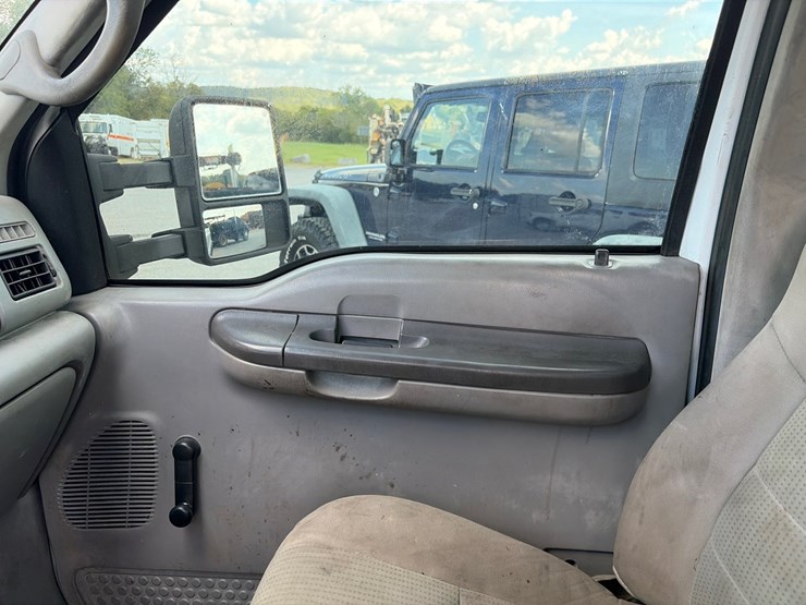 2001-ford-f250-xl-image-15