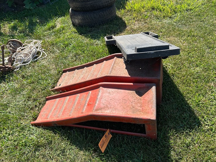 #6283-•-car-ramps-and-mechanics-creeper-image-6