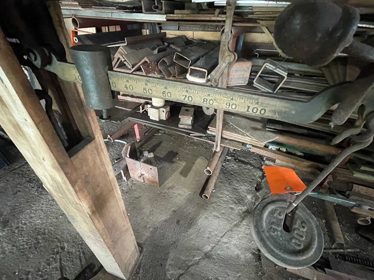 #1686-•-vintage-industrial-platform-scale-image-4