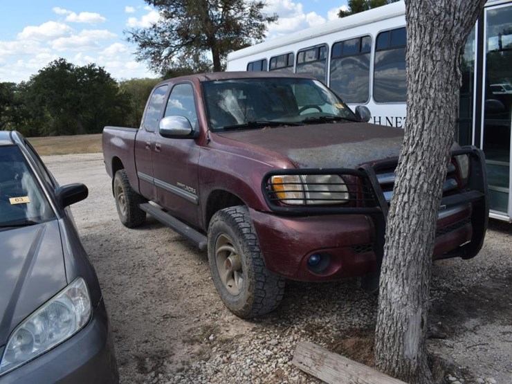 2003-toyota-tundra-image-2