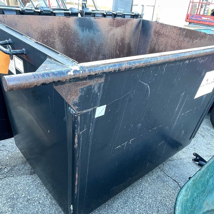 #9139 • 3 Yard Dumpster (03)