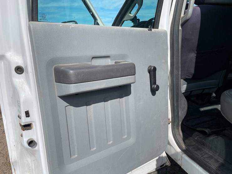 2012-ford-f450-image-36