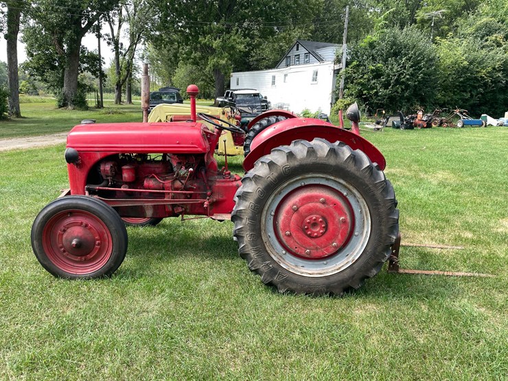 ford-tractor-image-7