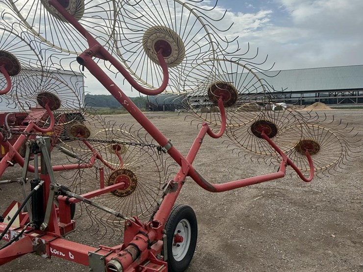 #126-•-wheel-rake-5-wheel-with-kicker-wheel,-tonutti-image-2