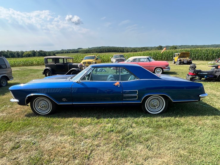#100-•-1963-buick-riviera-wildcat-445-(no-title)-image-1