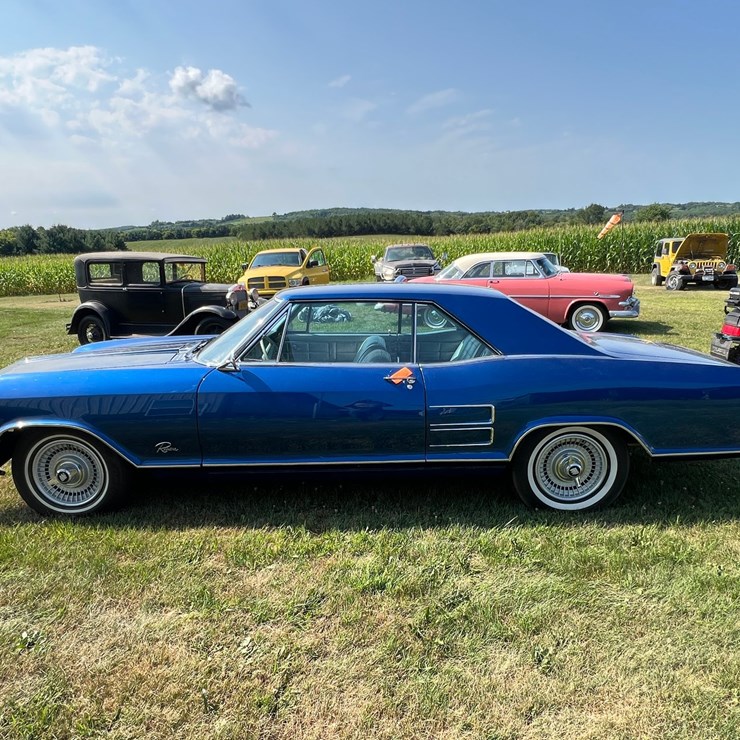 #100 • 1963 Buick Riviera Wildcat 445 (No Title)