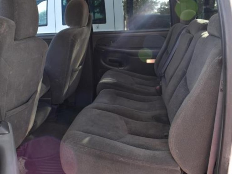 2003-chevrolet-3500-image-7