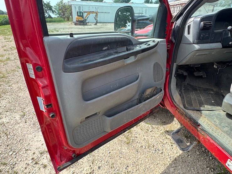 2005-ford-f350-image-44