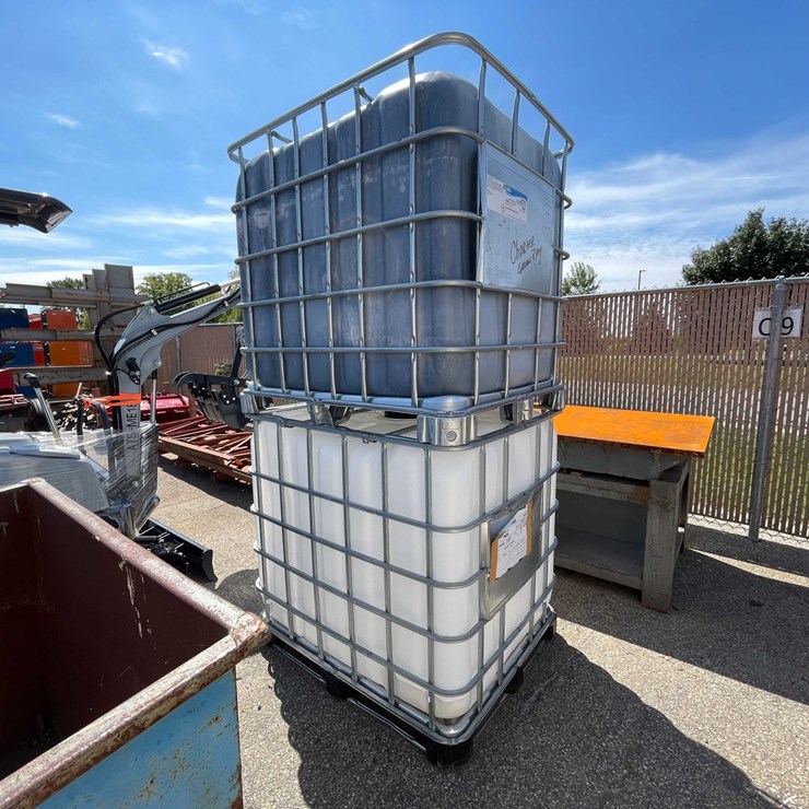 #9001 • (2) 275 Gallon IBC Caged Totes (O9)