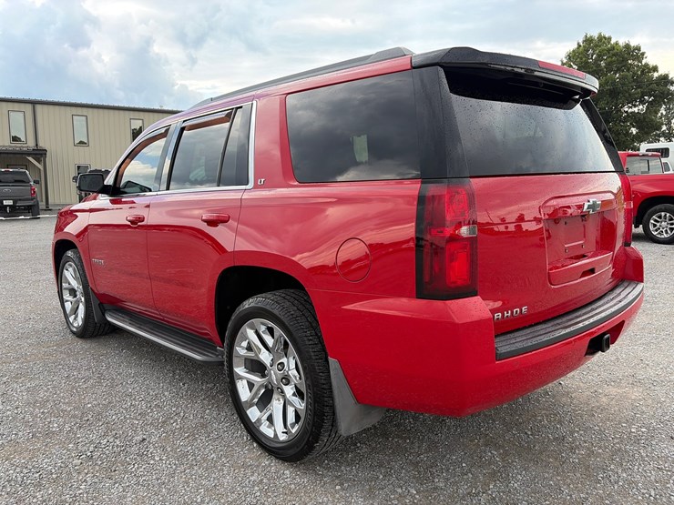 2018-chevrolet-tahoe-lt-image-5