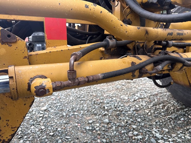 caterpillar-160m-awd-image-18