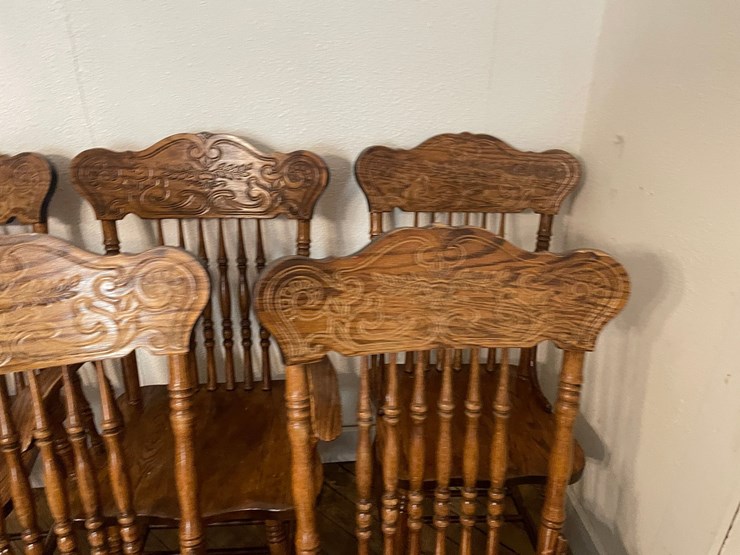 #6245-•-dining-room-table-and-chairs-image-7