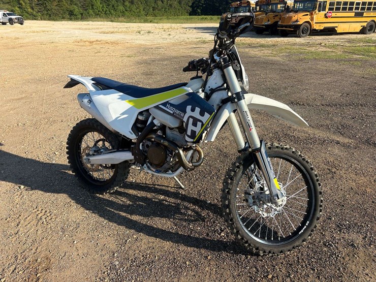 2017-husqvarna-dirt-bike-(439-miles)-image-4