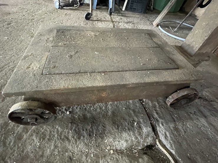 #1686-•-vintage-industrial-platform-scale-image-6