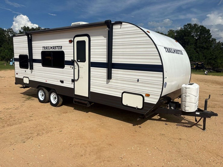 2022-gulfstream-"trailmaster"-26'-bumper-pull-travel-trailer-image-4