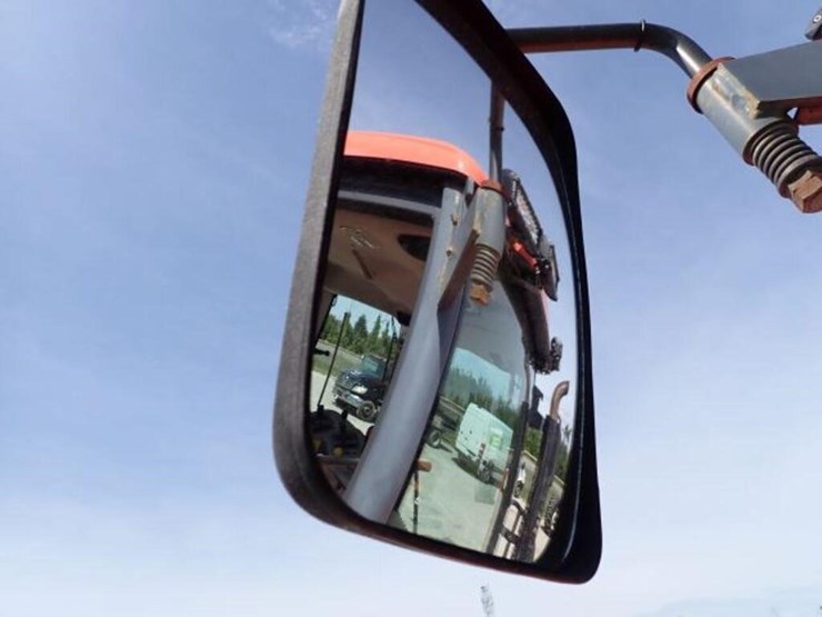 2009-kubota-m135x-image-43