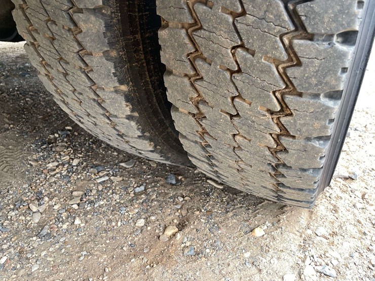 2016-ford-f550-image-22