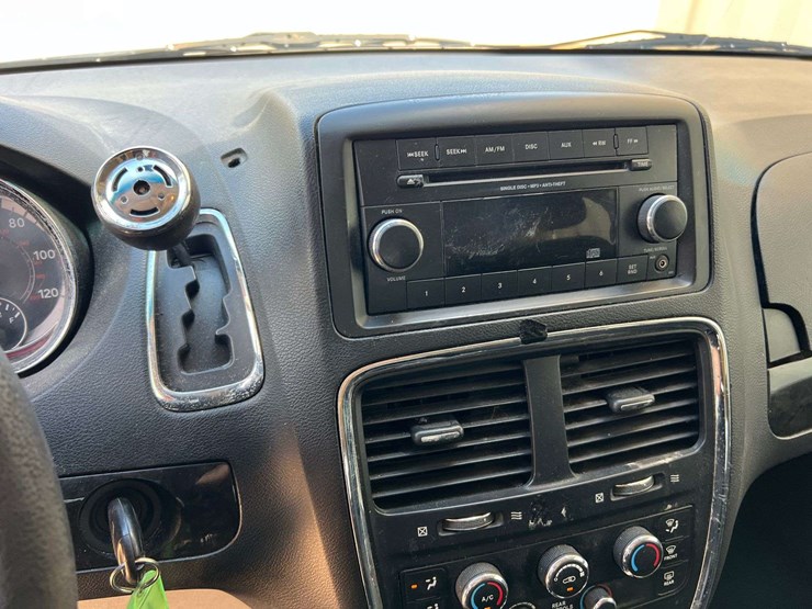2016-dodge-grand-caravan-image-31