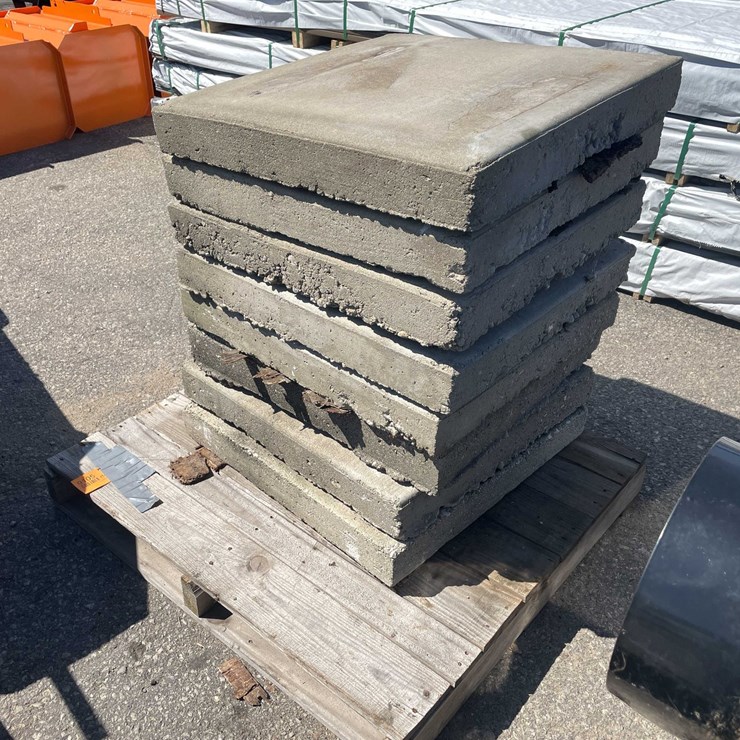 #9105 • (8) Concrete Pavers (O7)