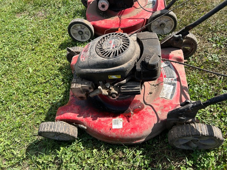 #6263-•-(2)-push-mowers-image-4