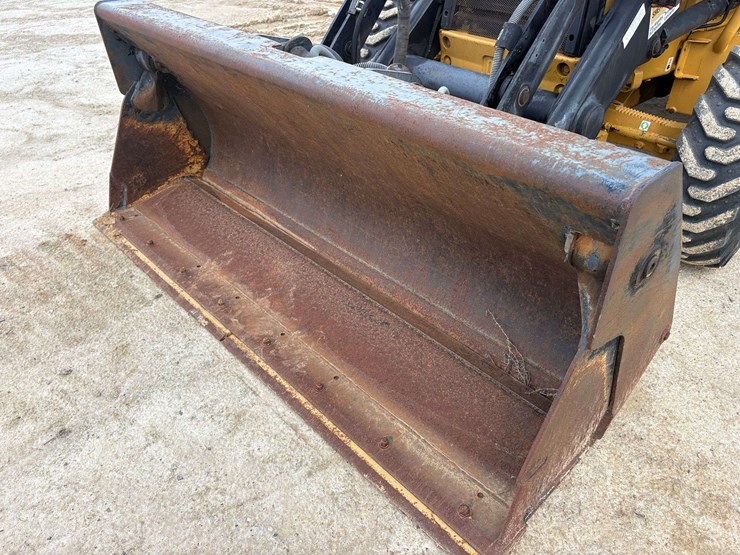 2000-caterpillar-426c-it-image-7