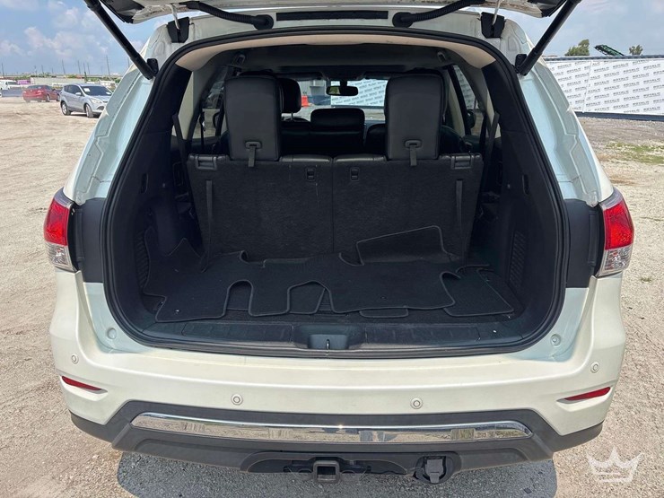 2015-nissan-pathfinder-image-23