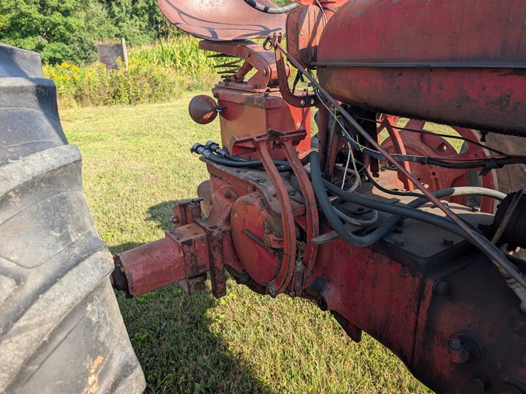 #119-•-farmall-md-image-23