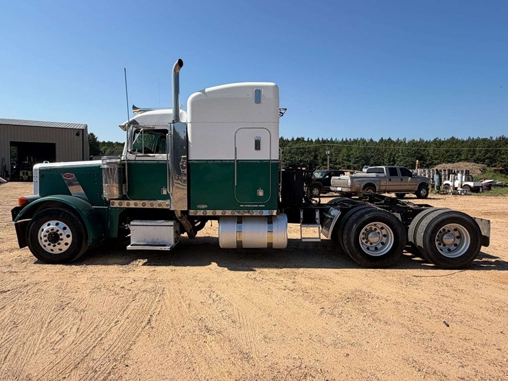 2005-peterbilt-379-image-5