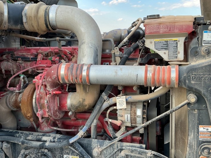 2012-kenworth-t800-image-11