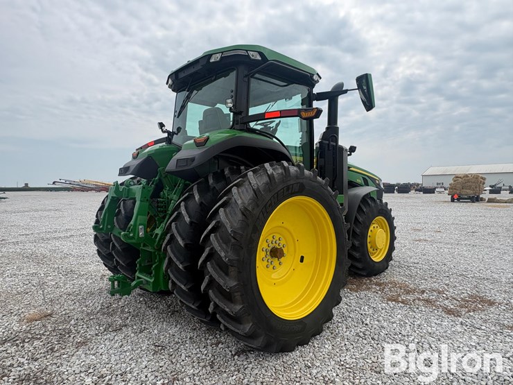 2025-john-deere-8r-250-image-5