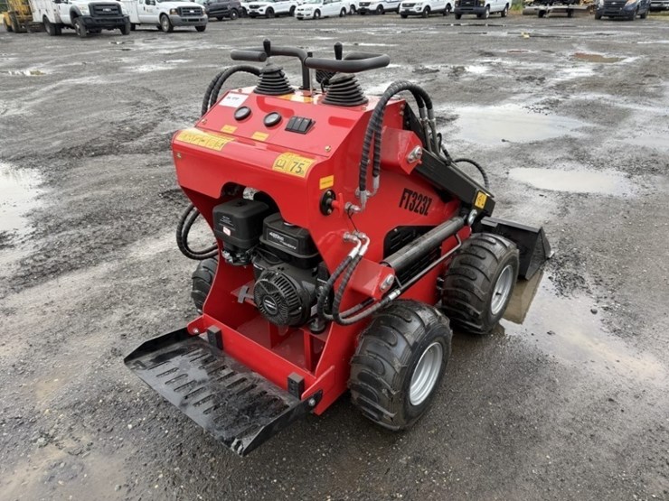 2026-future-ft-323tz-mini-skidsteer-loader-image-4
