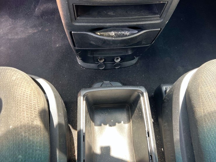 2015-dodge-grand-caravan-image-31