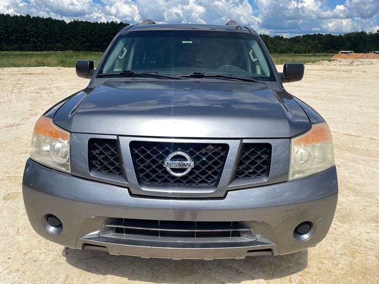 2015-nissan-armada-image-5
