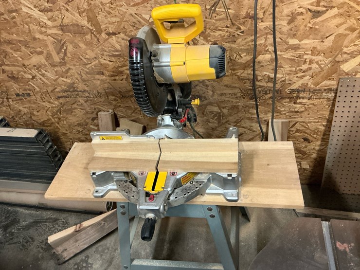 #103-•-dewalt-dws713-10"-compound-miter-saw-with-stand-image-1