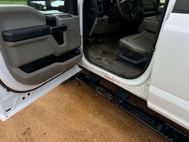 2019-ford-f450-image-18