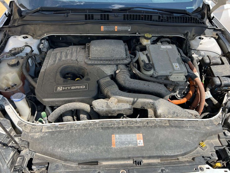 2017-ford-fusion-se-hybrid-(188,193-miles)-image-23