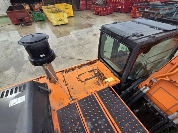 2012-hitachi-zx350-lc-image-35