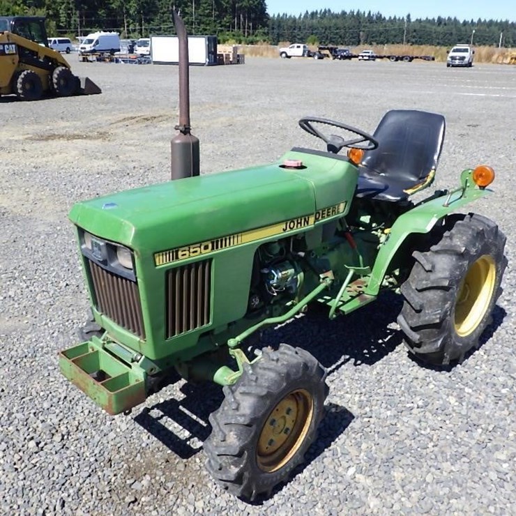 JOHN DEERE 650