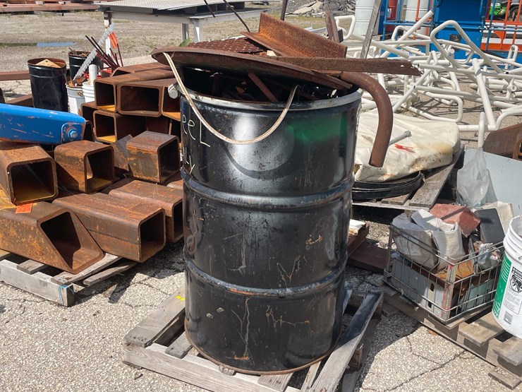 #10610-•-metal-barrel-with-scrap-metal-contents-image-2